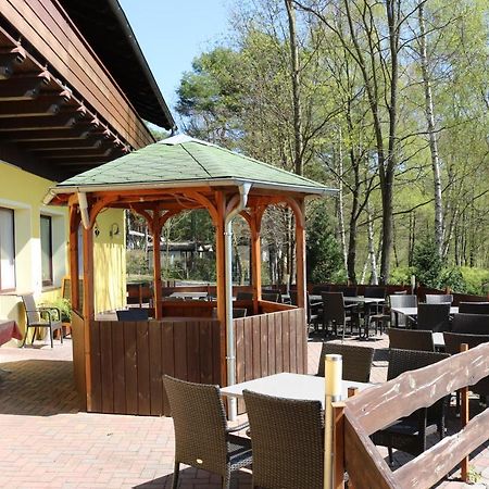 Hotel Und Restaurant Karpfenschaenke Schenkendobern Exterior photo